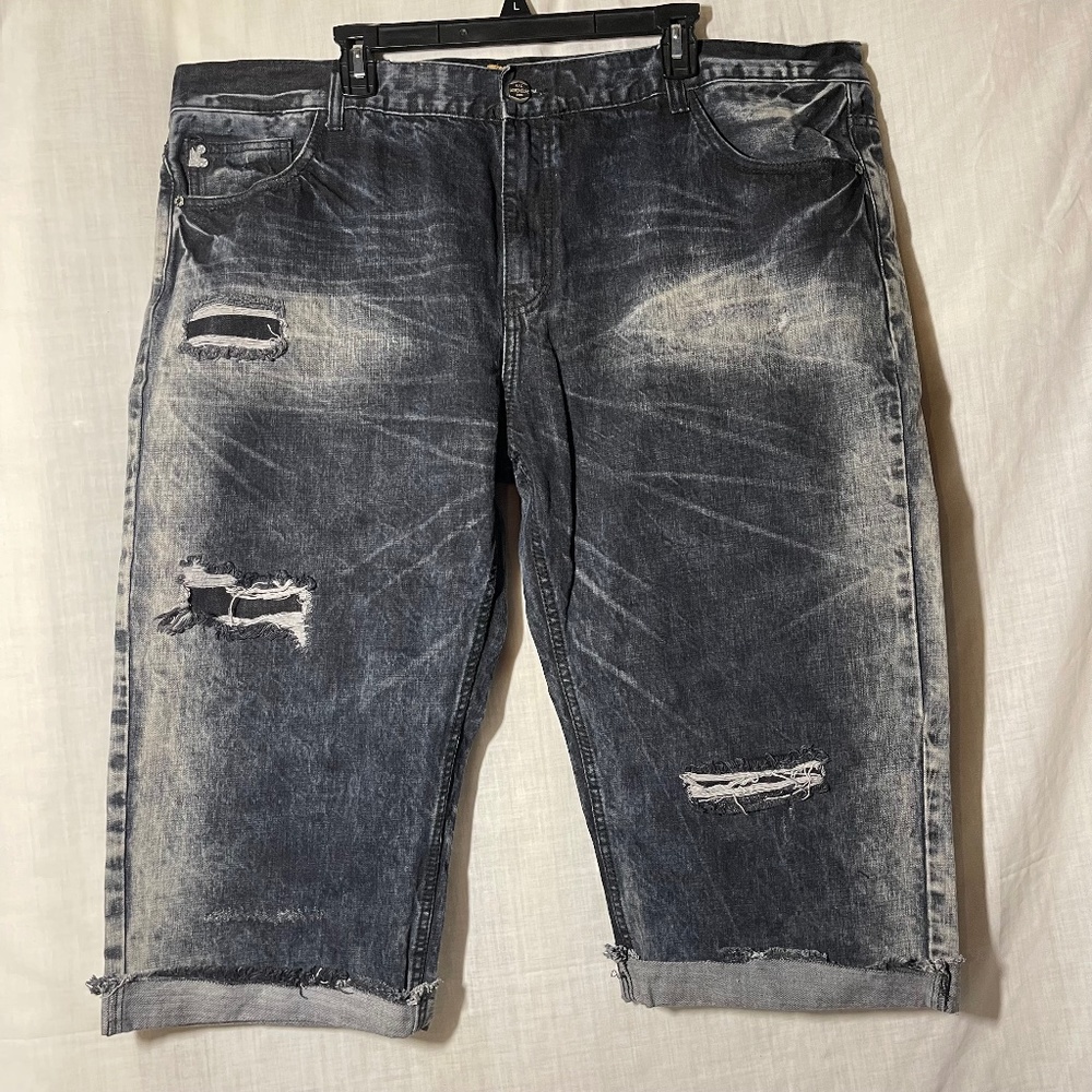 Grindhouse Denim Men’s Shorts. Waist 44. Acid wash with rips. Grunge. Rips